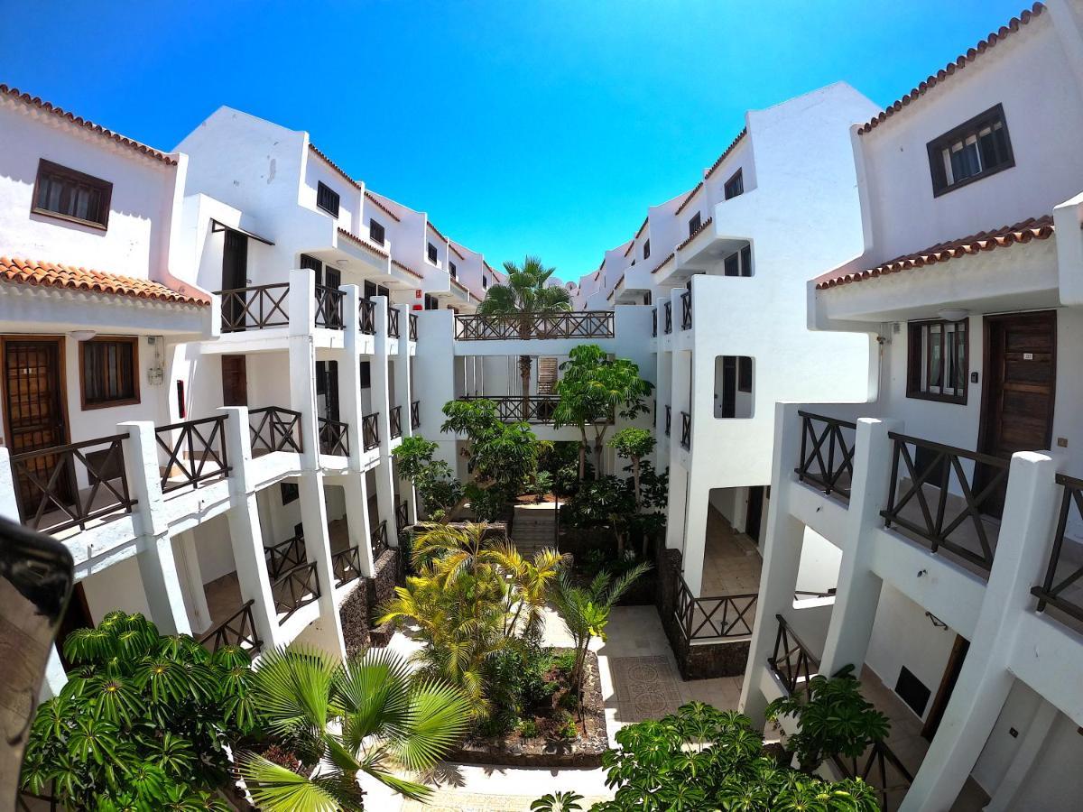 Parque Santiago I - 2 Bedroom - 1 Bathroom - Open Plan Living - Kitchen Area - Extra Large Balcony - First Floor Apartment Playa de las Americas  Exteriör bild